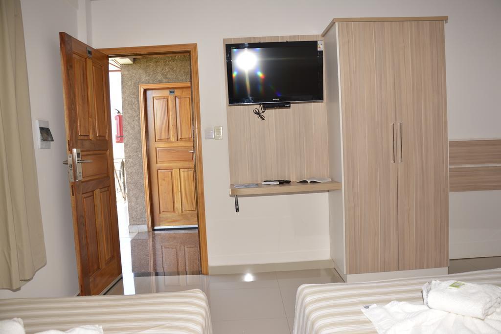 Hotel Salzburgo Ciudad del Este Phòng bức ảnh