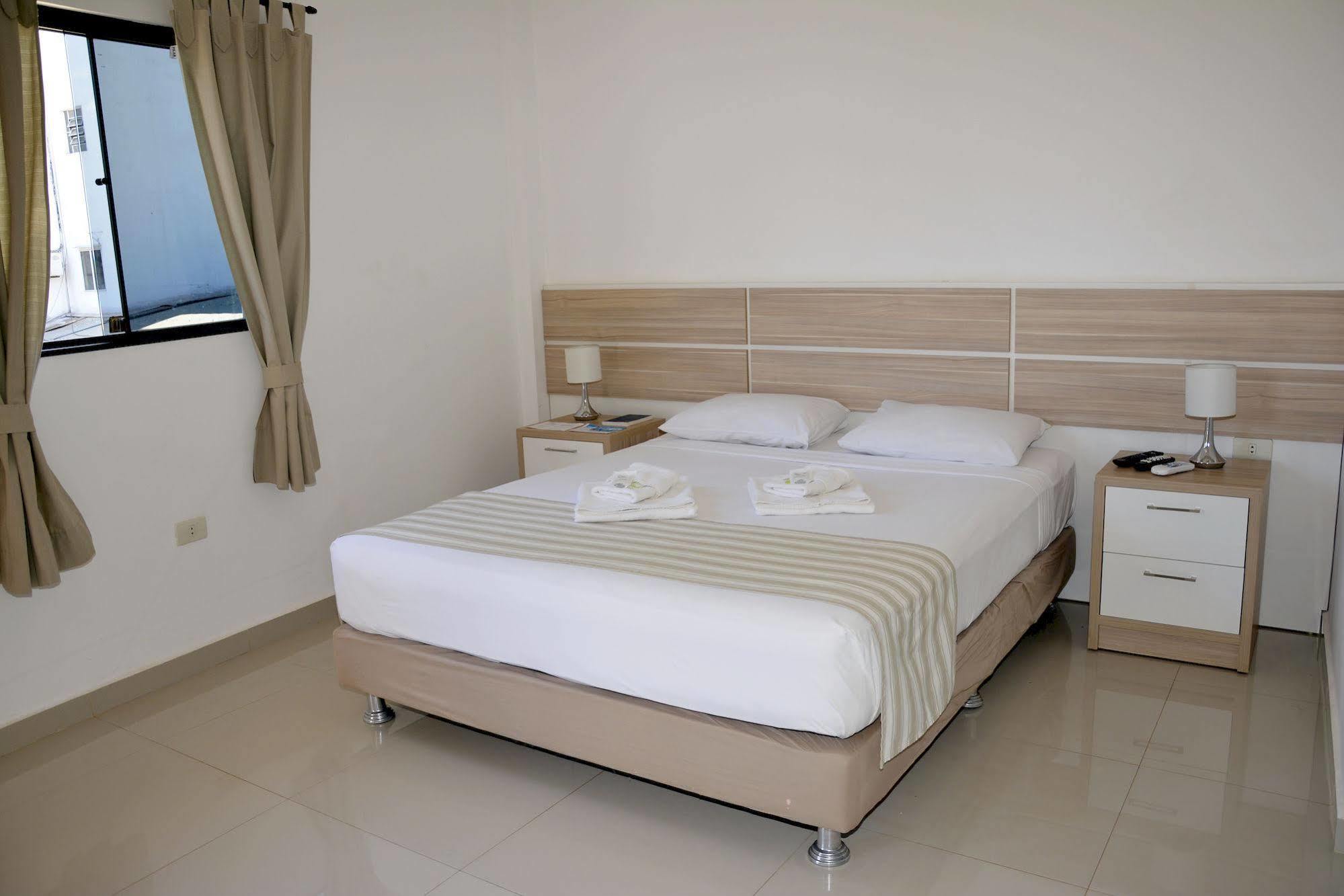 Hotel Salzburgo Ciudad del Este Ngoại thất bức ảnh