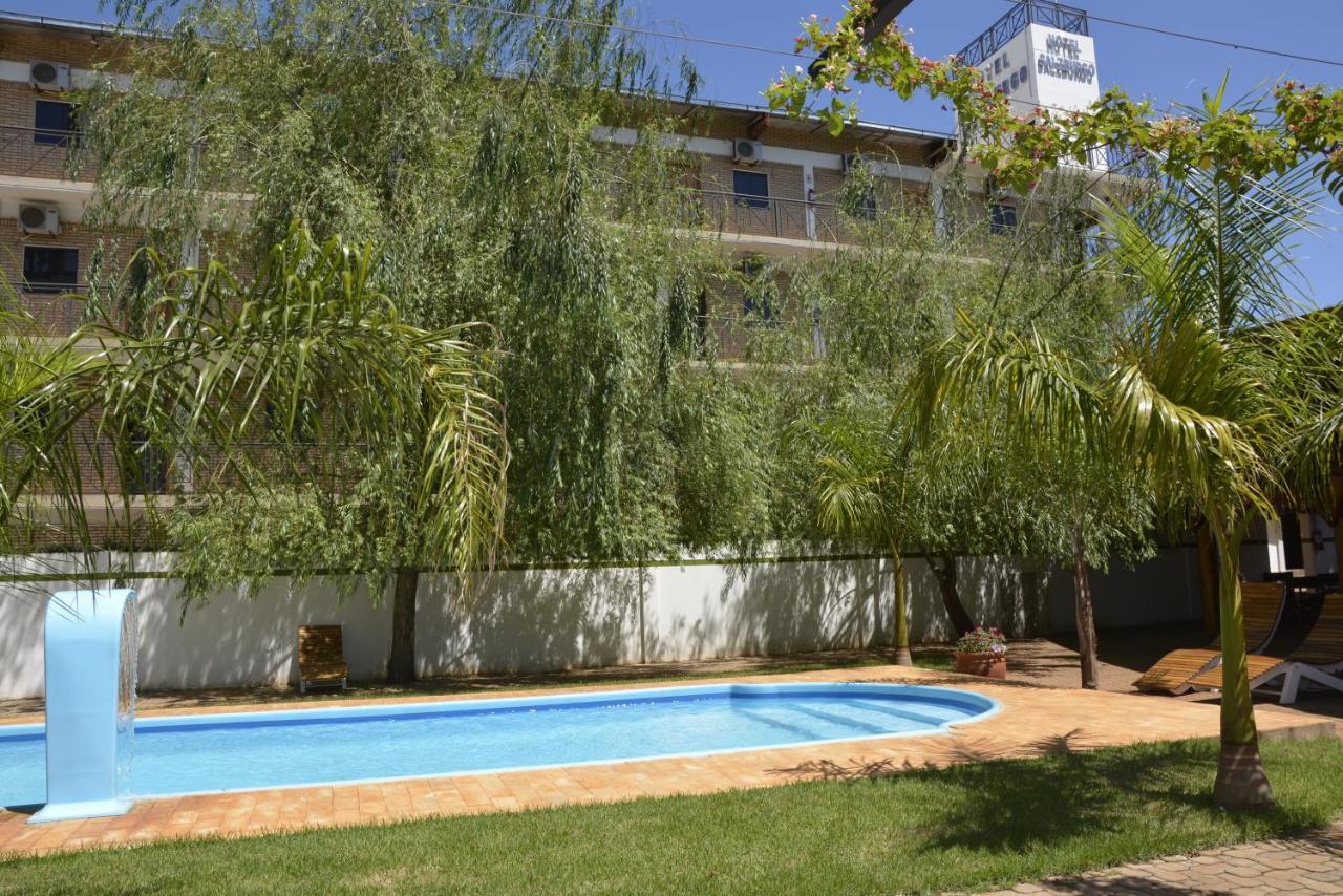 Hotel Salzburgo Ciudad del Este Ngoại thất bức ảnh