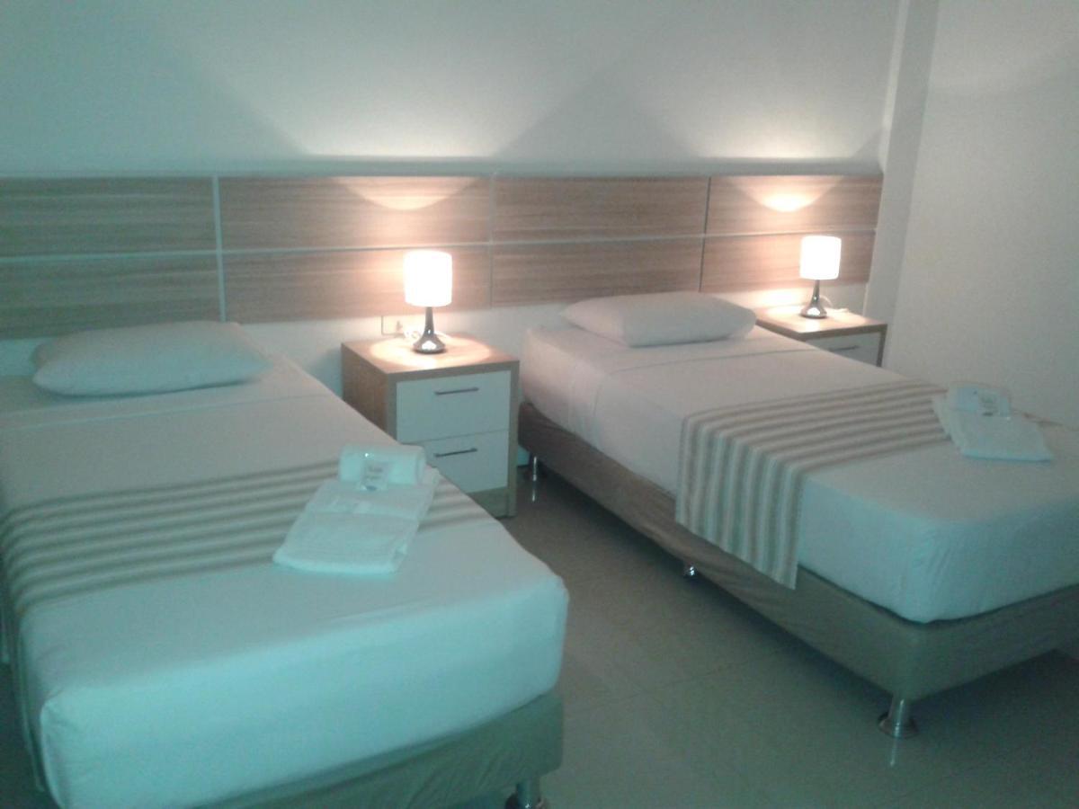 Hotel Salzburgo Ciudad del Este Ngoại thất bức ảnh